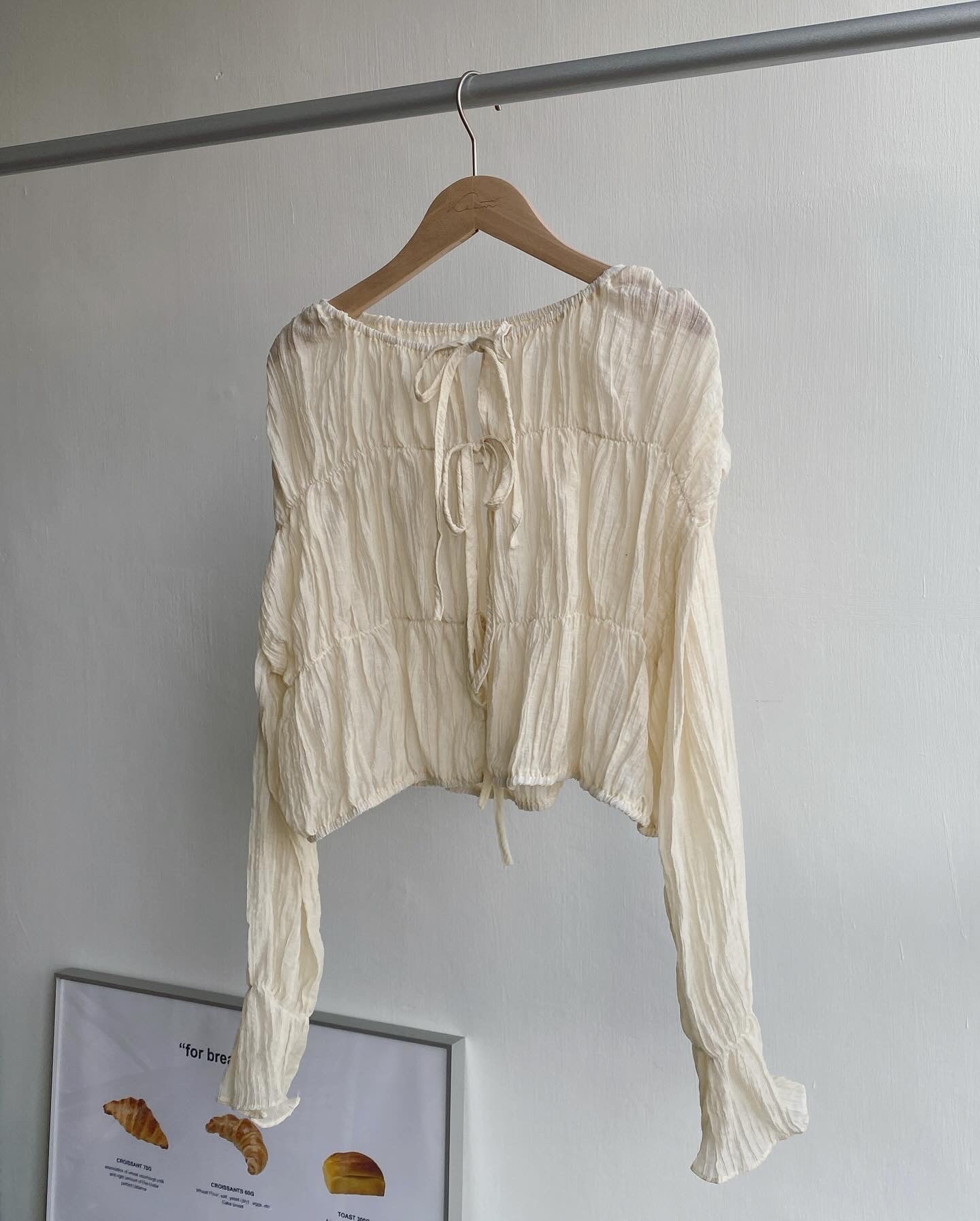 現貨 TP475 Ribbon 2Way Blouse - Ivory | Black