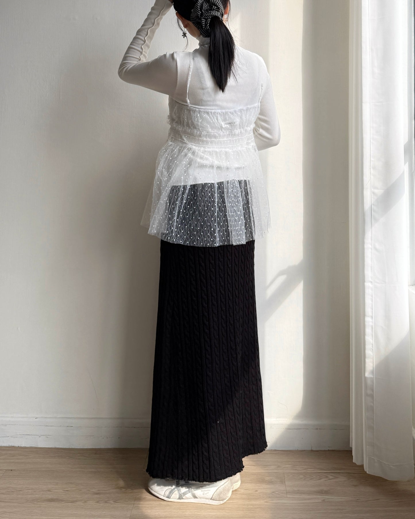 VT270 Lace Vest - Black