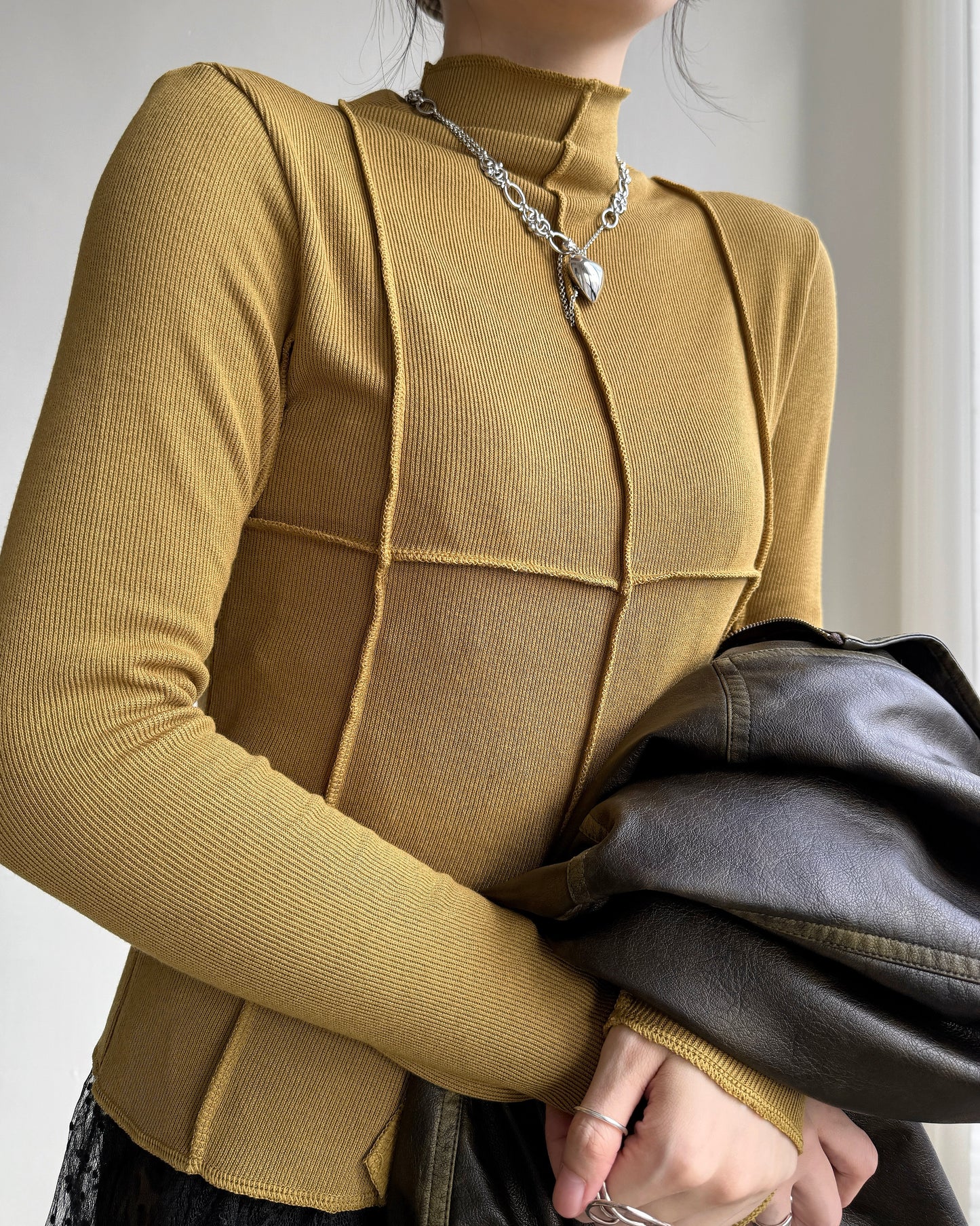 TP557 Surf Top - White | Mustard | Black