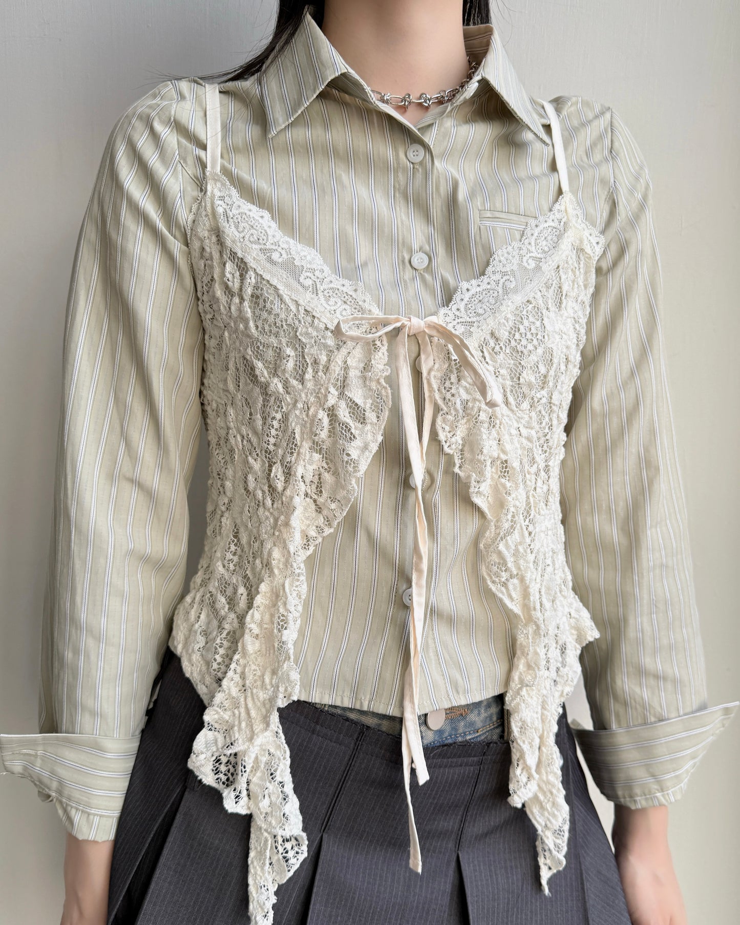 VT281 Lace Frill Vest - Ivory | Gray | Black