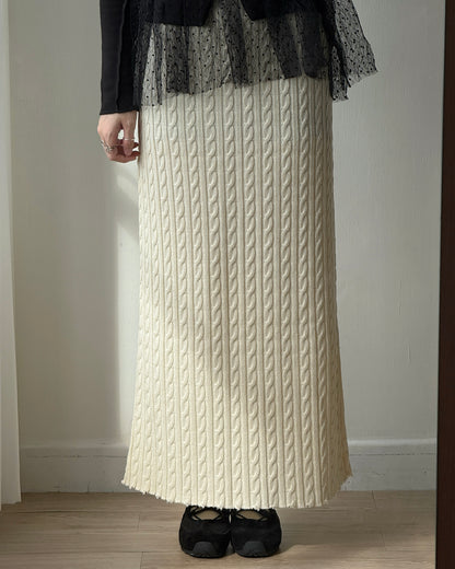 SK206 Cable Skirt - Ivory | Black