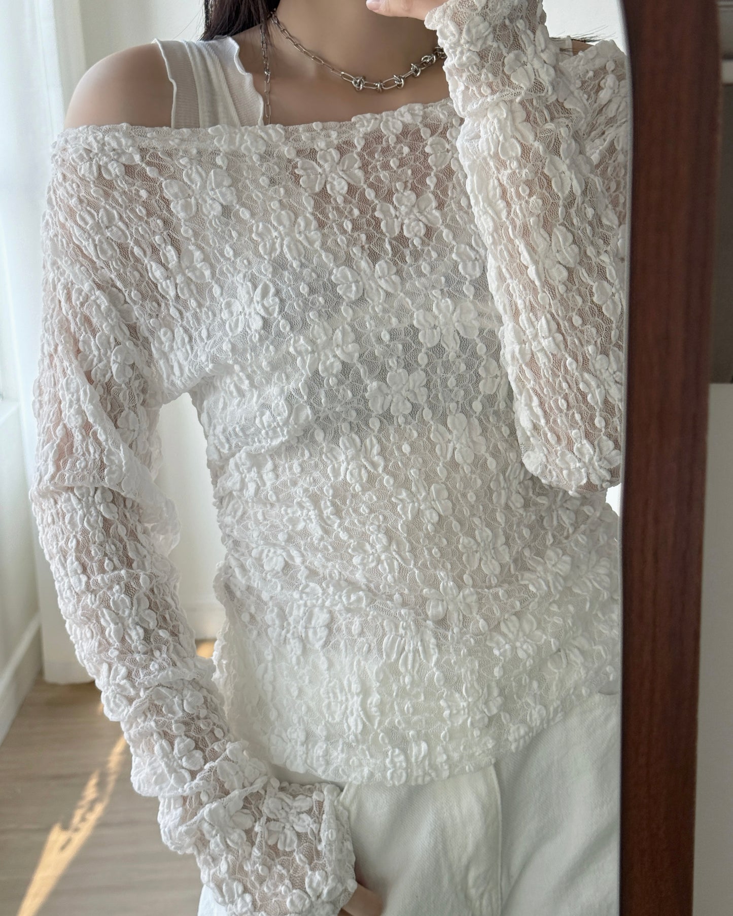 TP575 FAFA Lace Top - White | Black