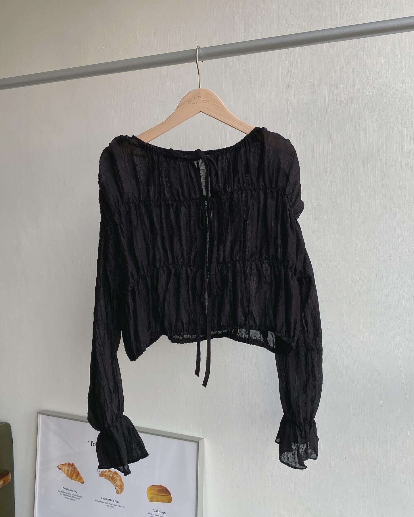 現貨 TP475 Ribbon 2Way Blouse - Ivory | Black