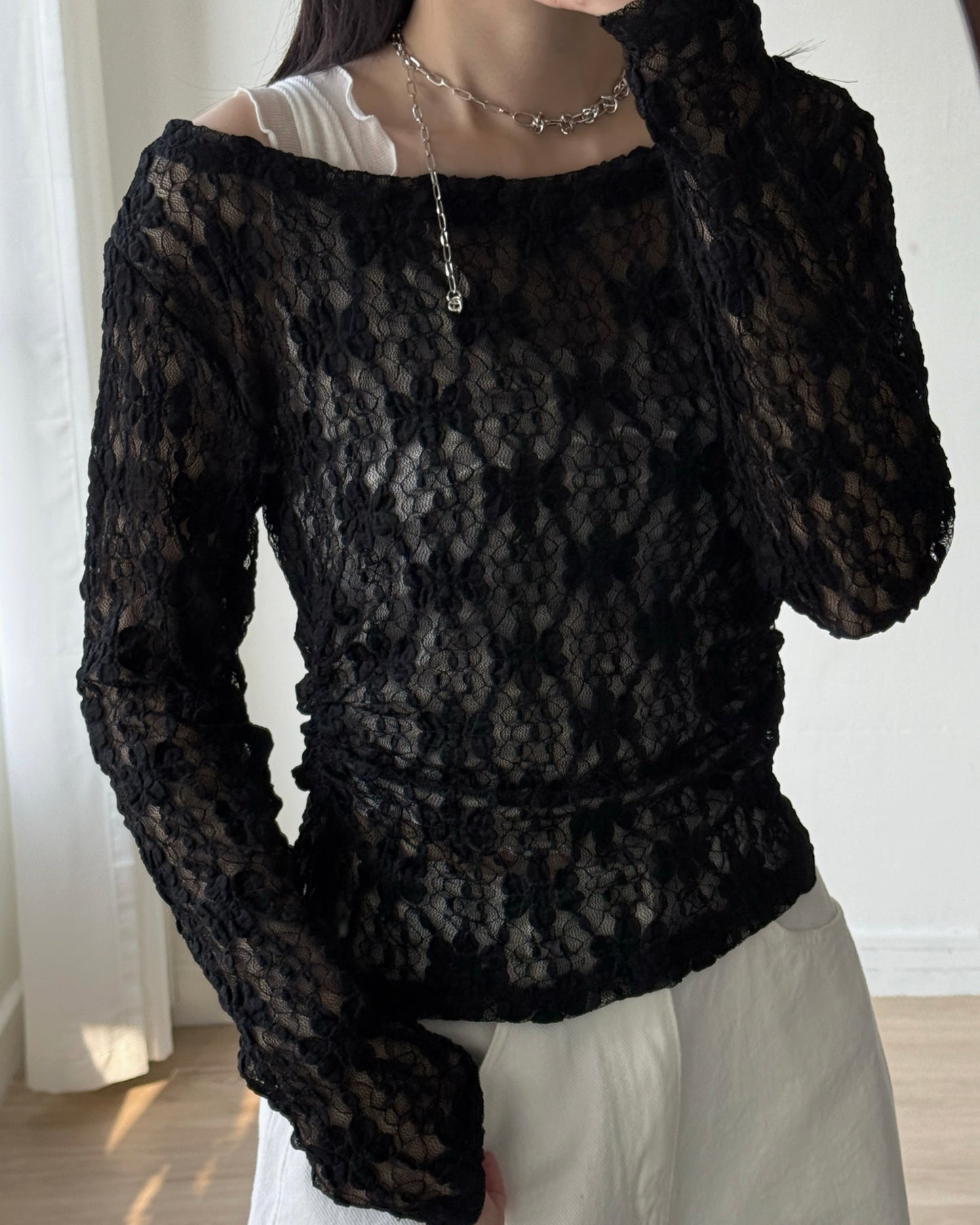 TP575 FAFA Lace Top - White | Black