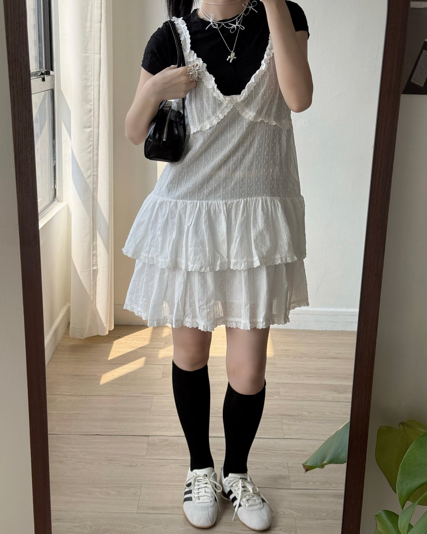 VT282 Embroidered OPS - White | Black