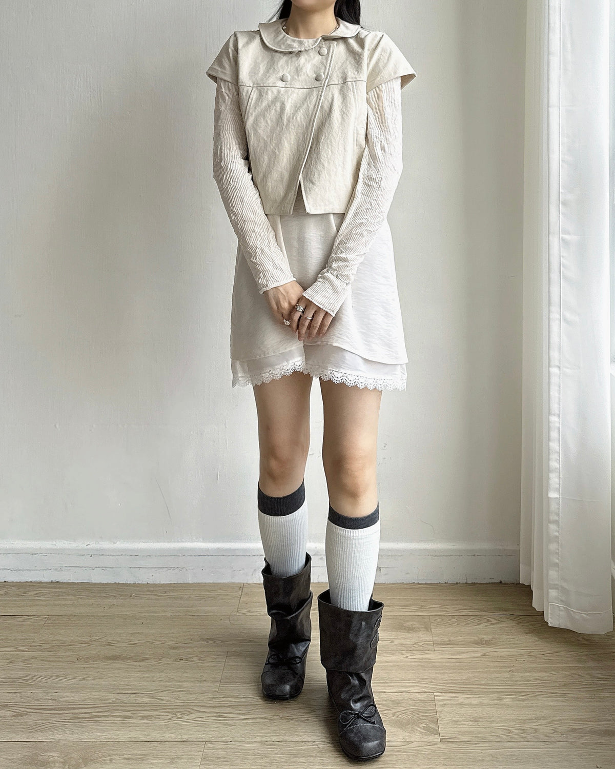 VT327 Cozy Pocket Short Vest - Ivory | Charcoal