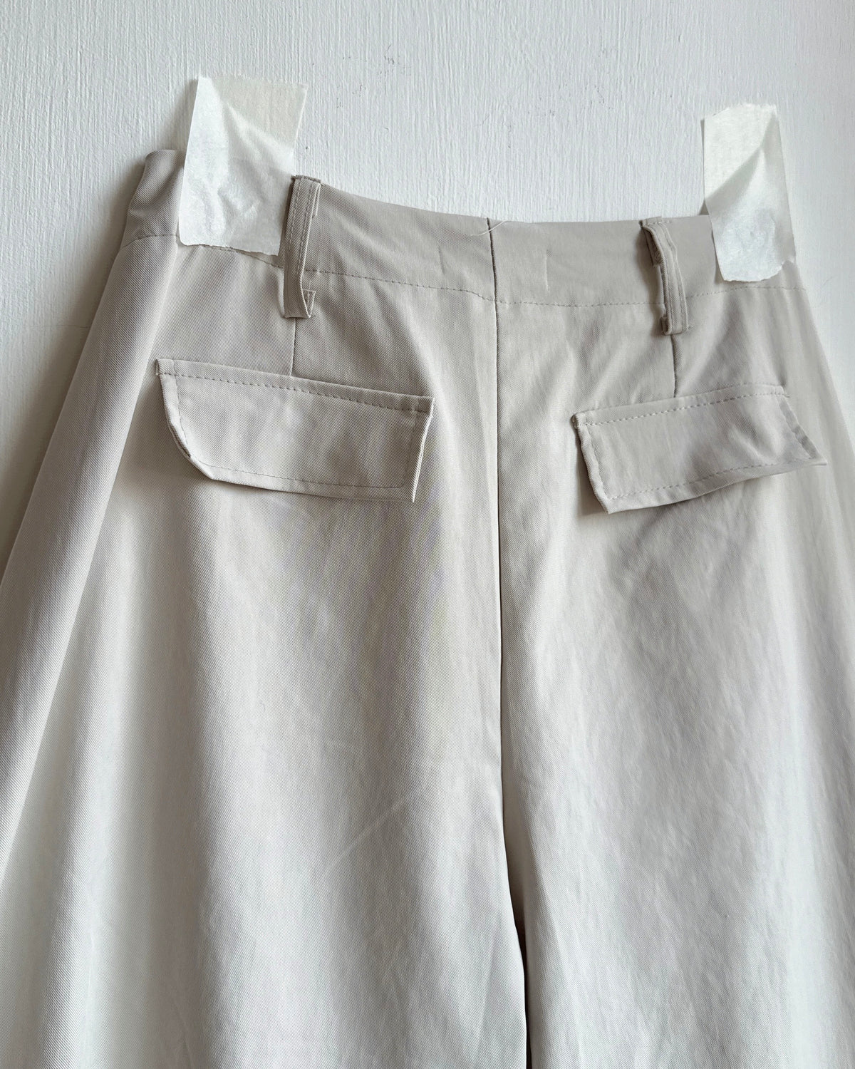 PT086 Balloon Wide Pants - Ivory | Black