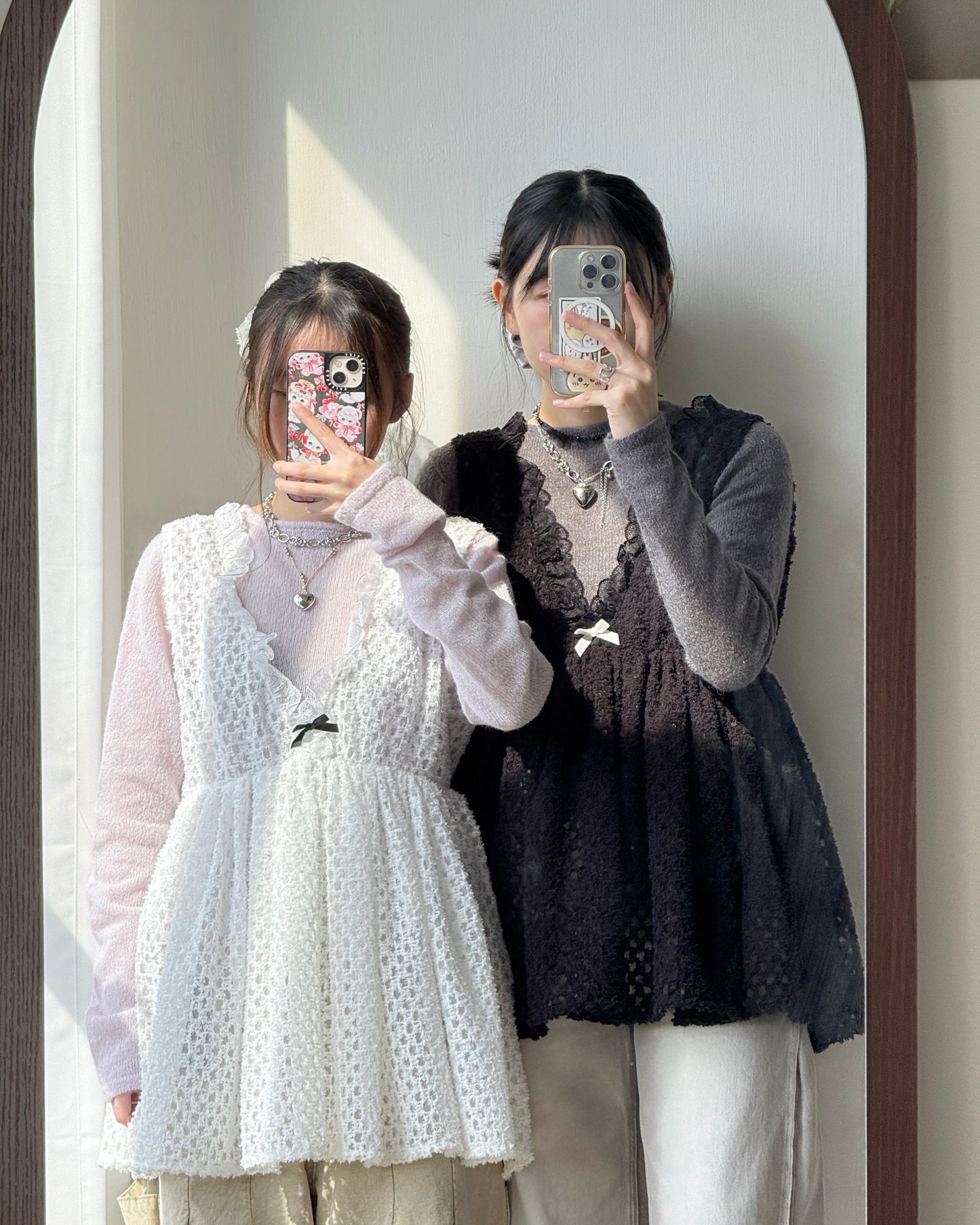 VT268 Lace Vest - White | Black