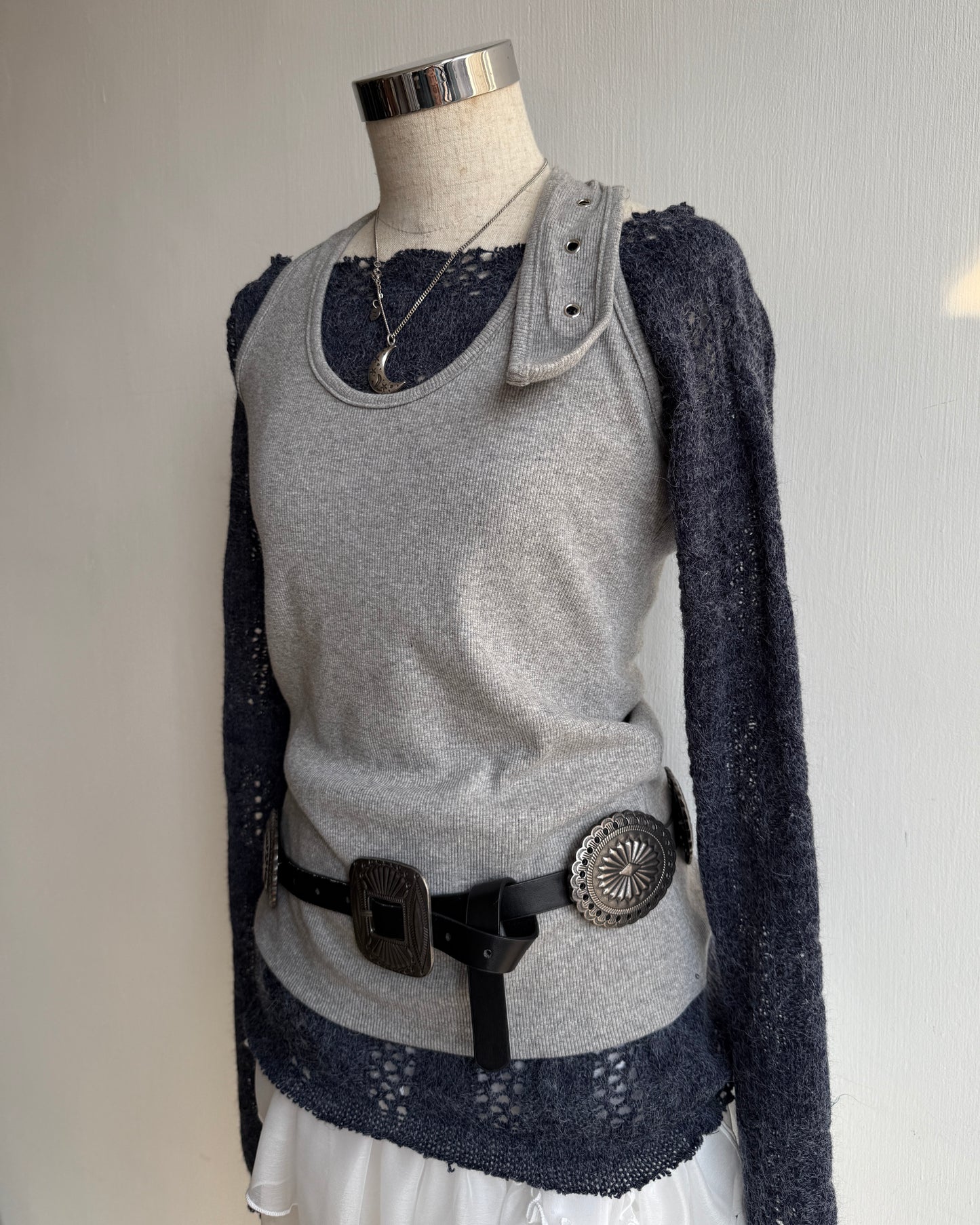 VT273 Hole Halter Top - Gray | White | Black