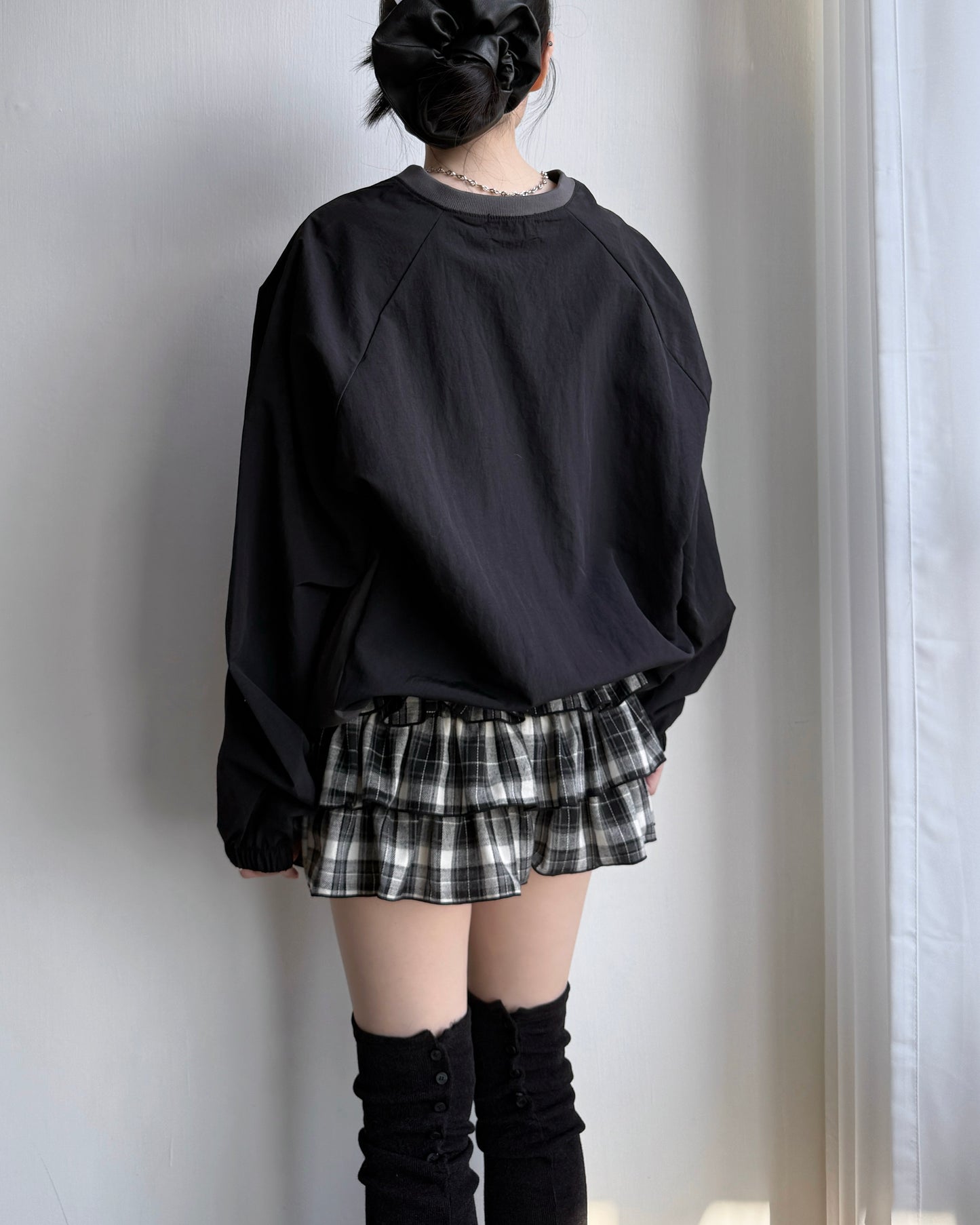 TP550 Nylon Sweatshirt - White | Black