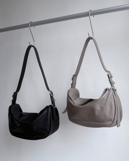 Preorder - BG032 Folding Shoulder Bag - Black | Beige