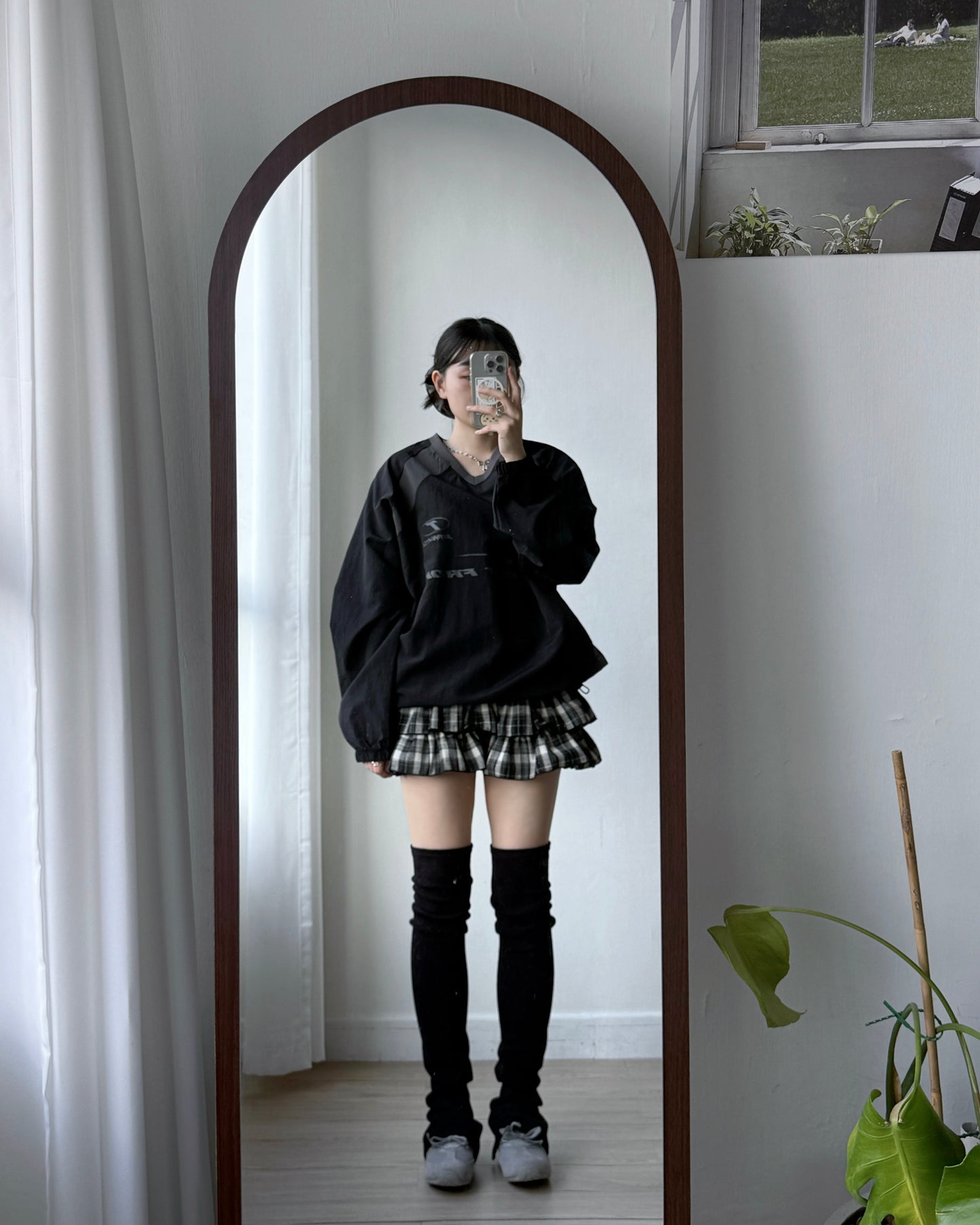 TP550 Nylon Sweatshirt - White | Black