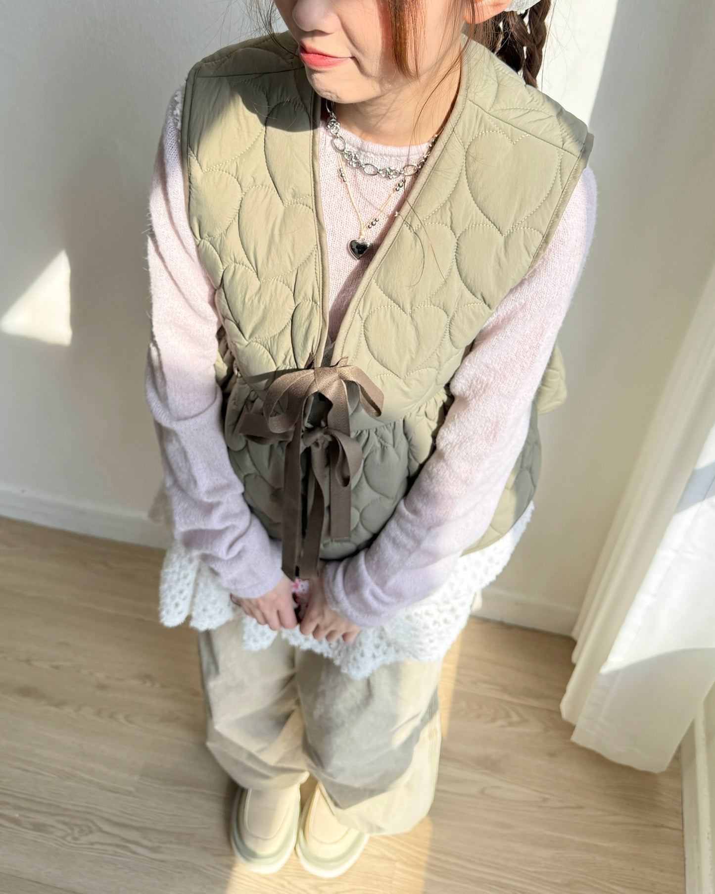 🐏早鳥限定優惠 VT267 Heart Quilted Vest - Khaki | Black