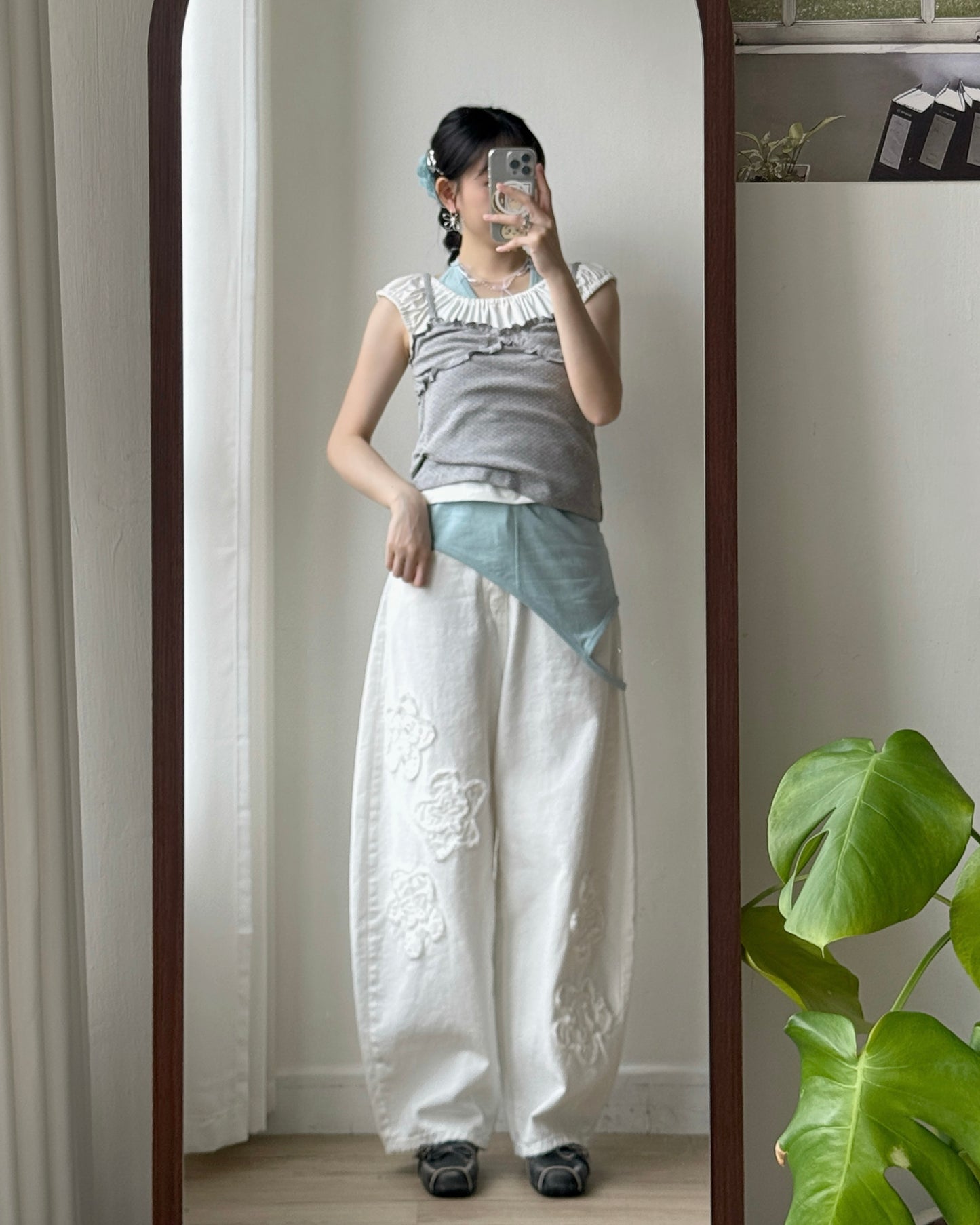 VT284 DotDot Vest - White | Gray