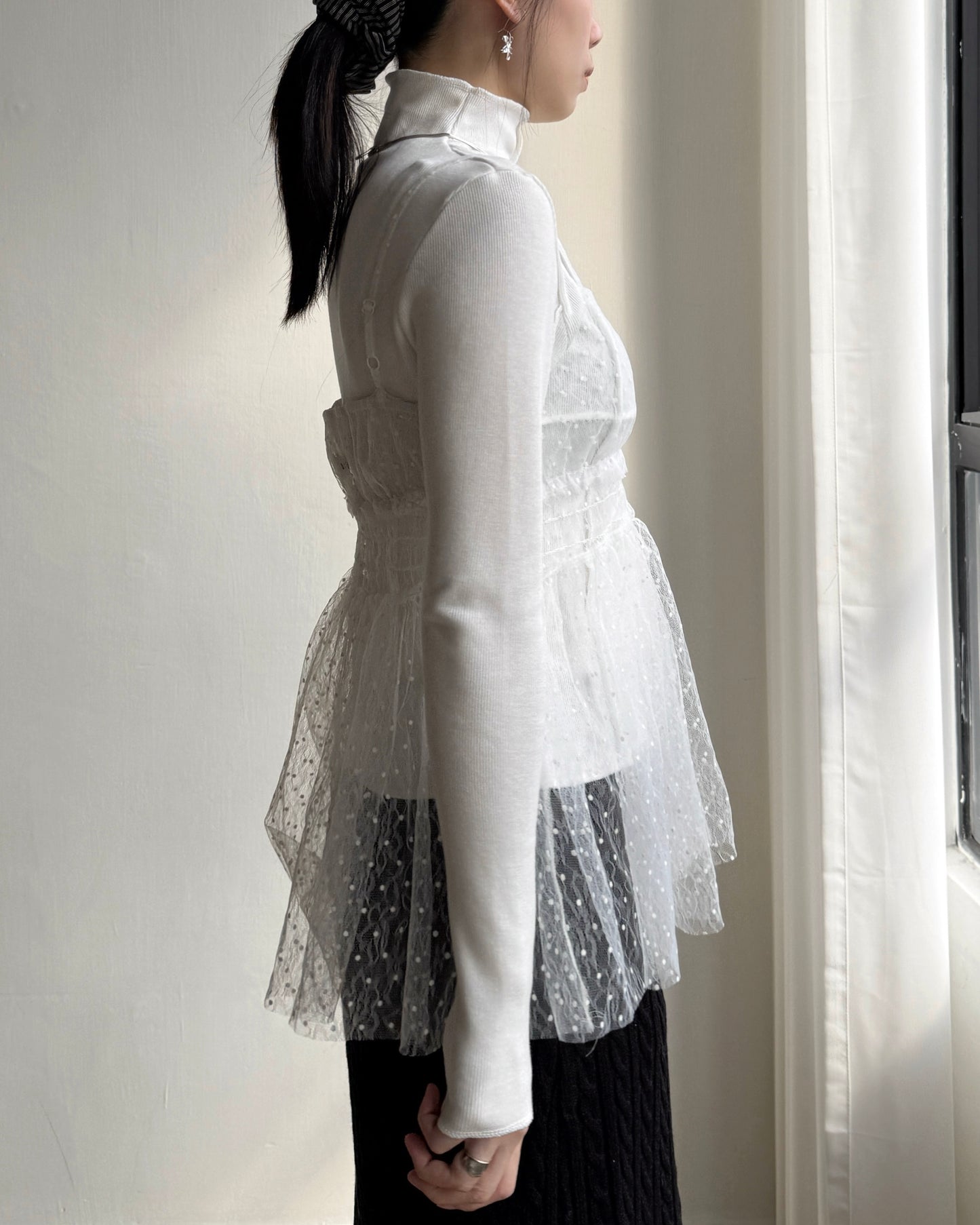 VT270 Lace Vest - Black