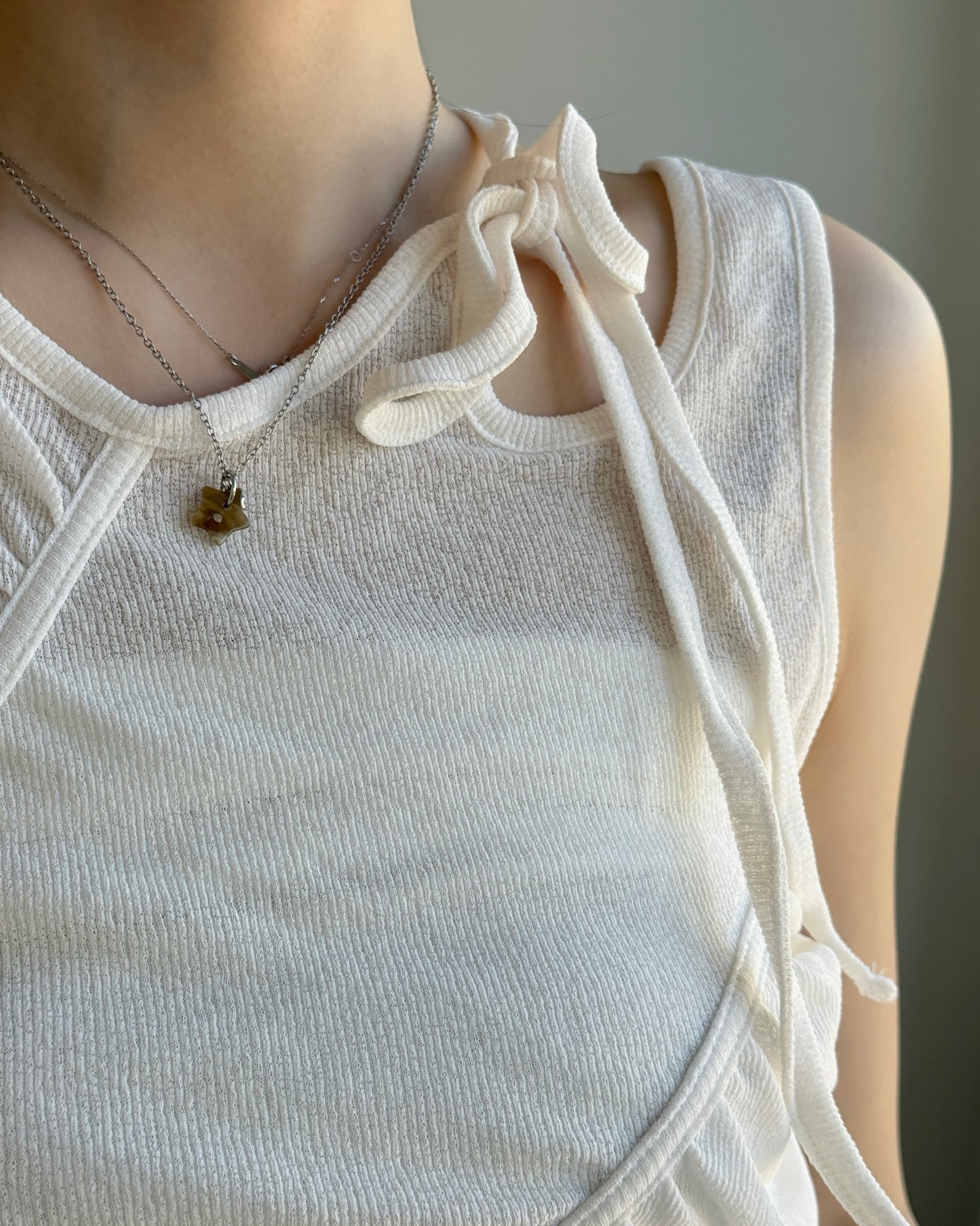 VT306 Crew Sleeveless - Ivory | Olive | Charcoal