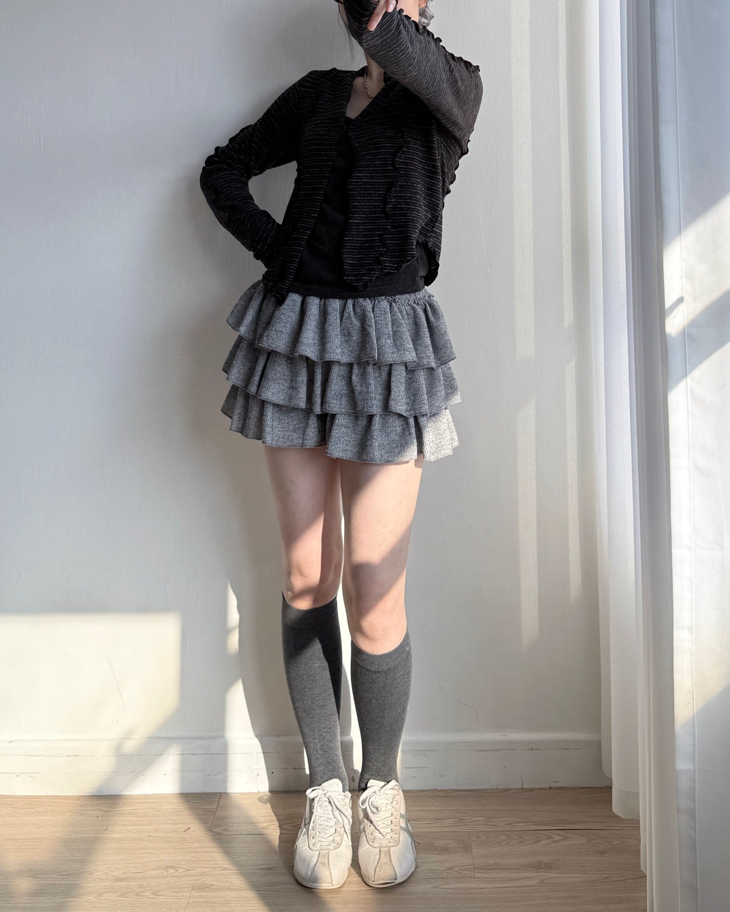 SK208 蛋糕小短裙褲 - Ivory | Grey