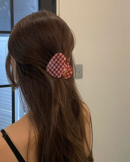 KA438 Heart Claw Clip