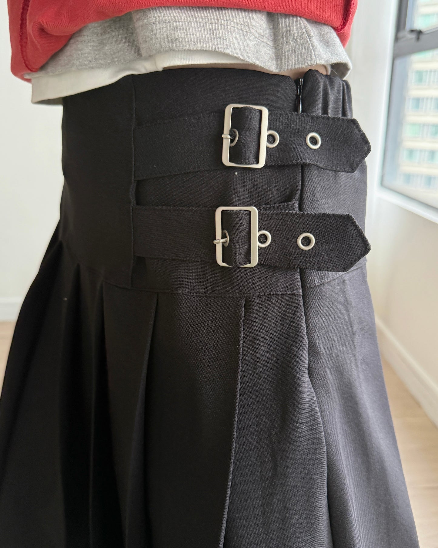PT082 Buckle Skirt Pants - Black | Stripes