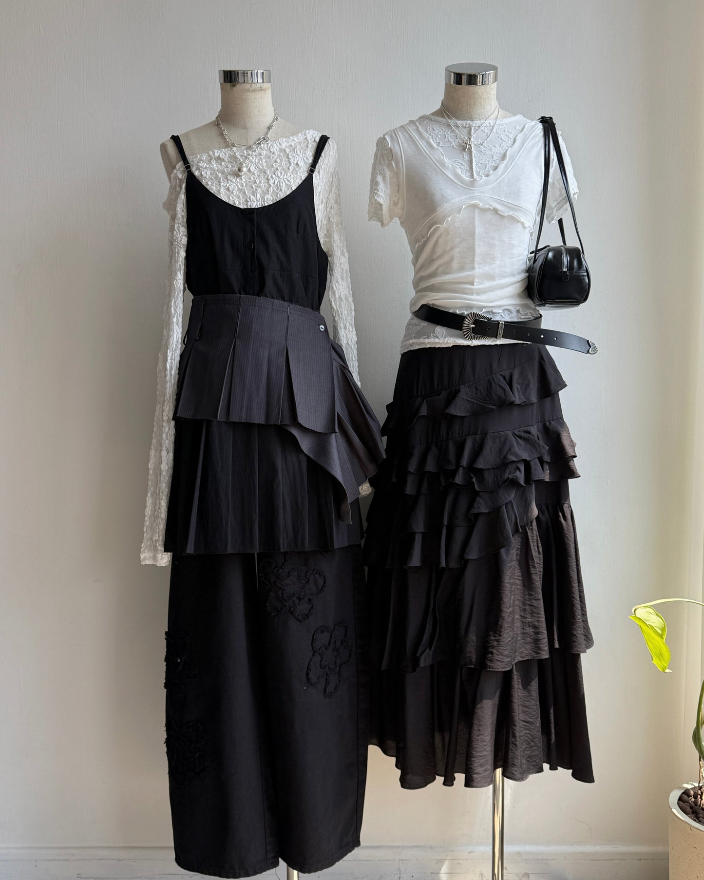 TP575 FAFA Lace Top - White | Black