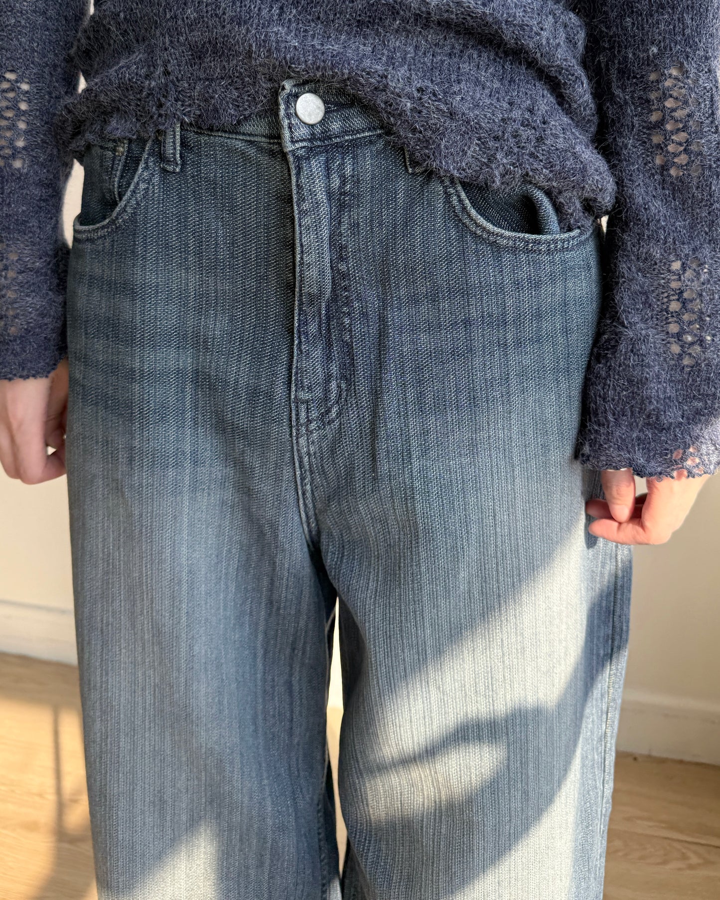 JN063 [ OOTJ ] Vintage Mid-Wash Wide Jeans