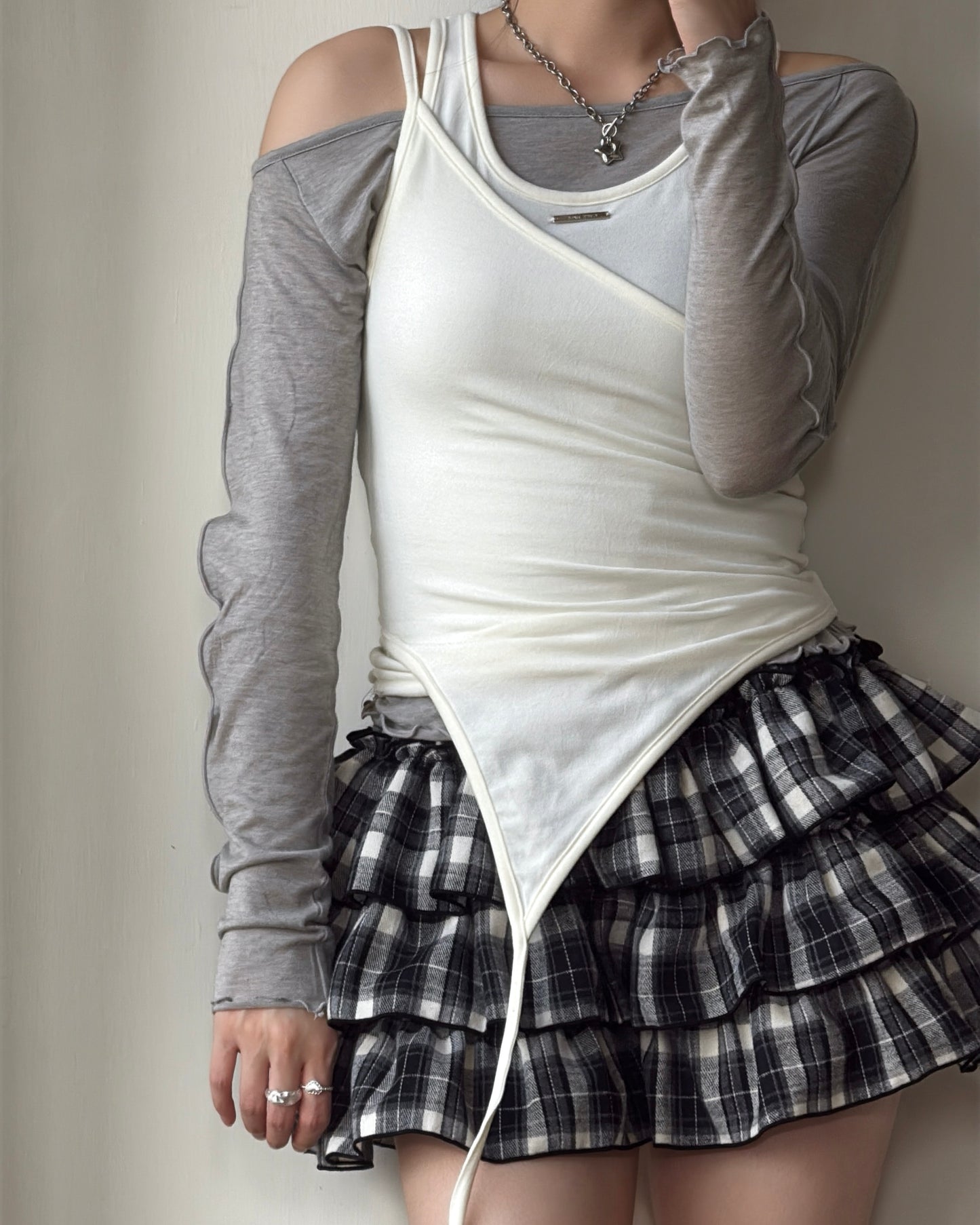 TP545 Must Have TEE - White | Gray | Dark Gray | Black