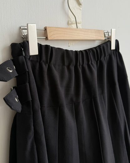 PT082 Buckle Skirt Pants - Black | Stripes