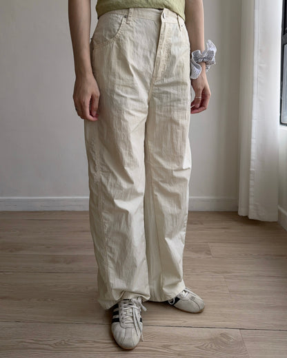 PT085 Cut-out Curved Pants - Beige | Ivory | Charcoal