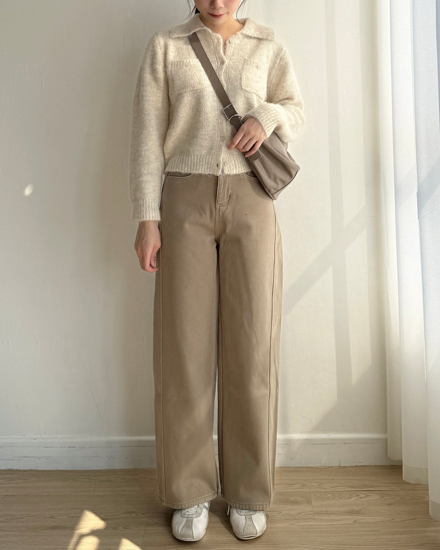 JN062 內有毛毛直筒牛仔褲 - Beige | Blue