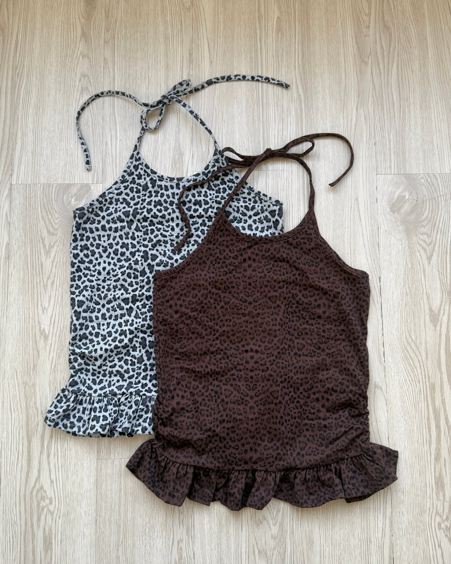 VT259 Leopard Print Top - Gray | Mocha