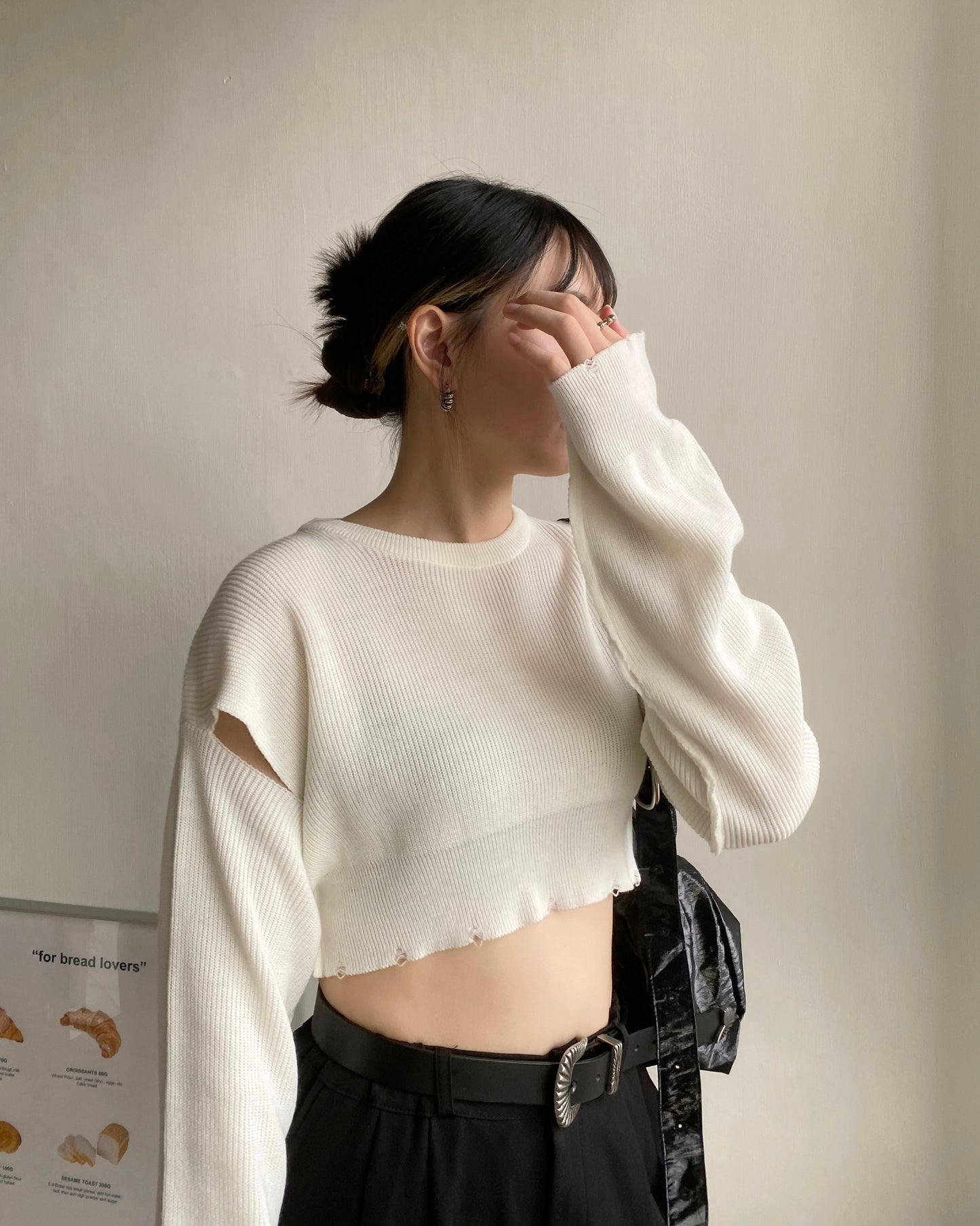 KA298 Croissant Earring