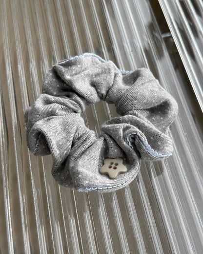 KA408 Star Scrunchie - White | Gray