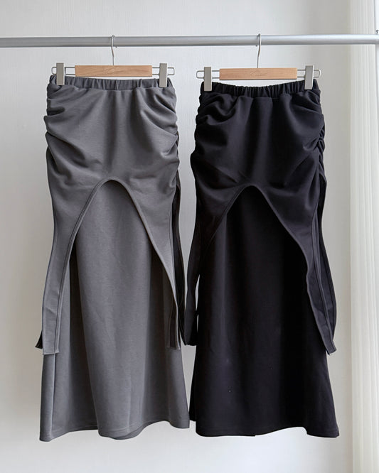 SK203 PePe Skirt - Charcoal | Black