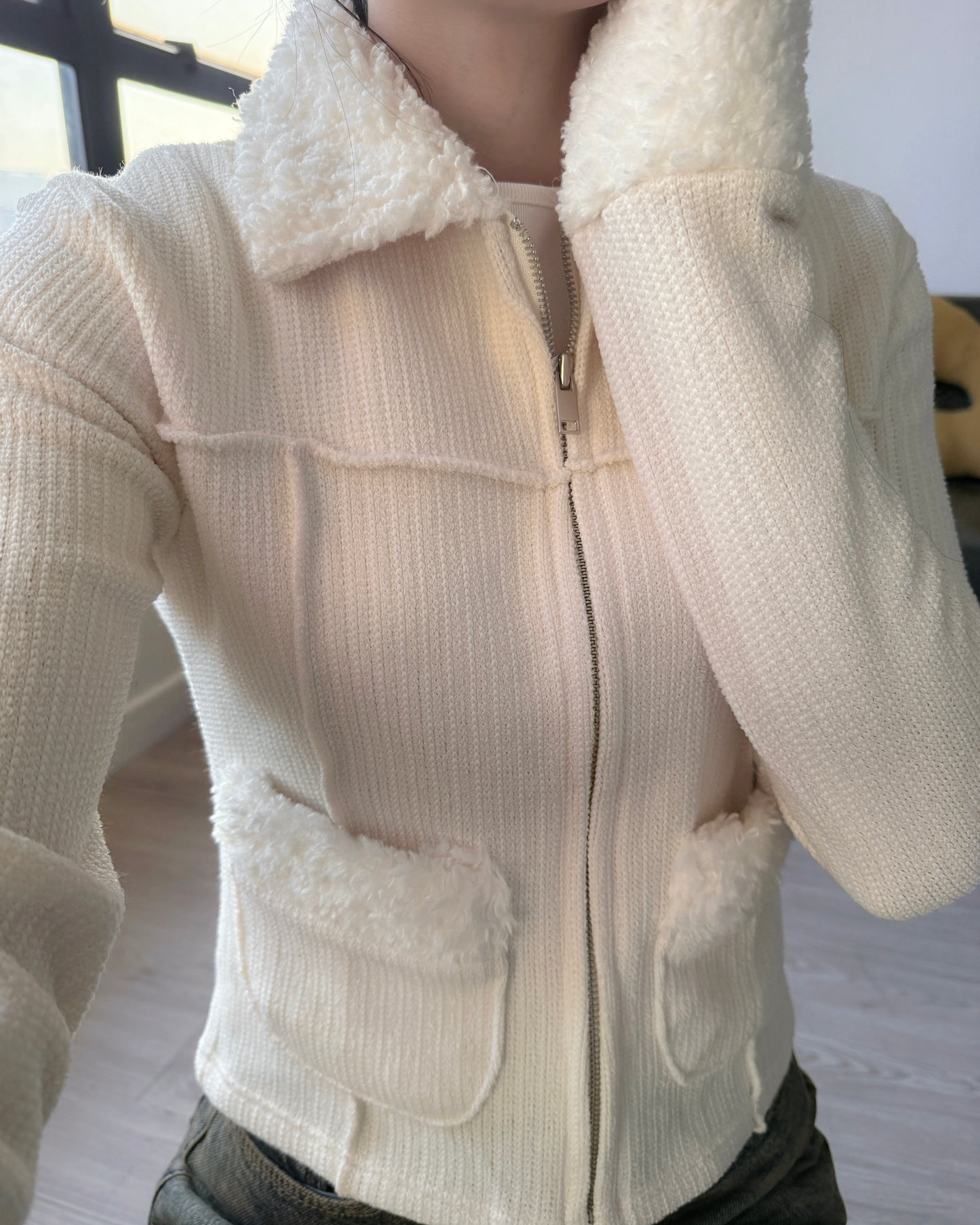 TP565 Fur Zip-up Top - Ivory | Charcoal