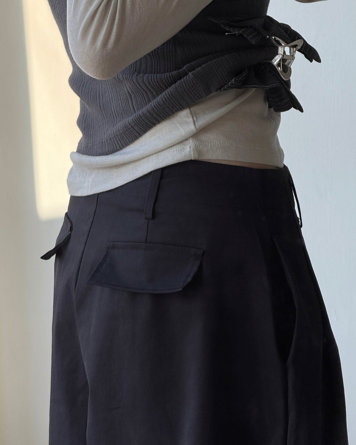 PT086 Balloon Wide Pants - Ivory | Black