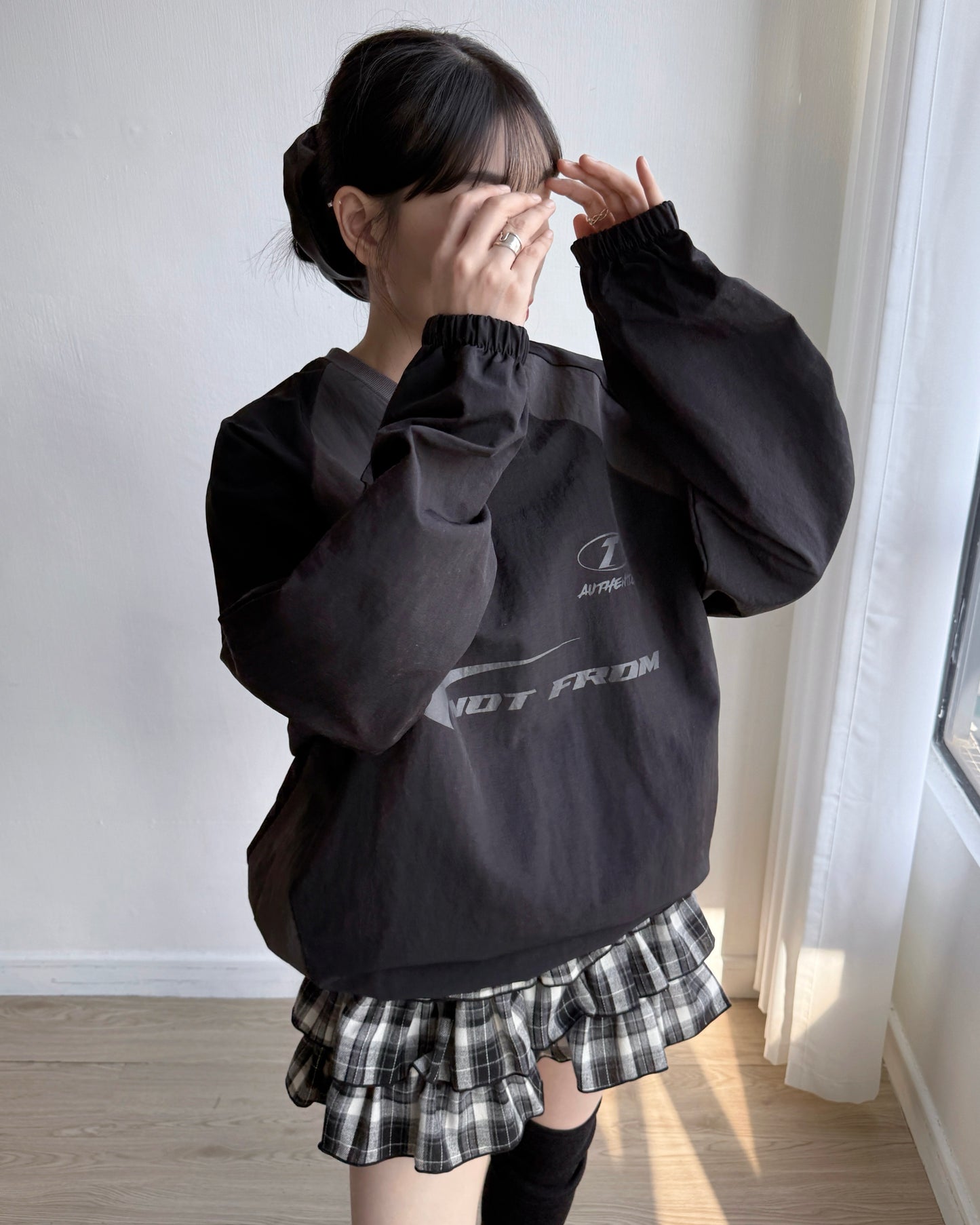 TP550 Nylon Sweatshirt - White | Black