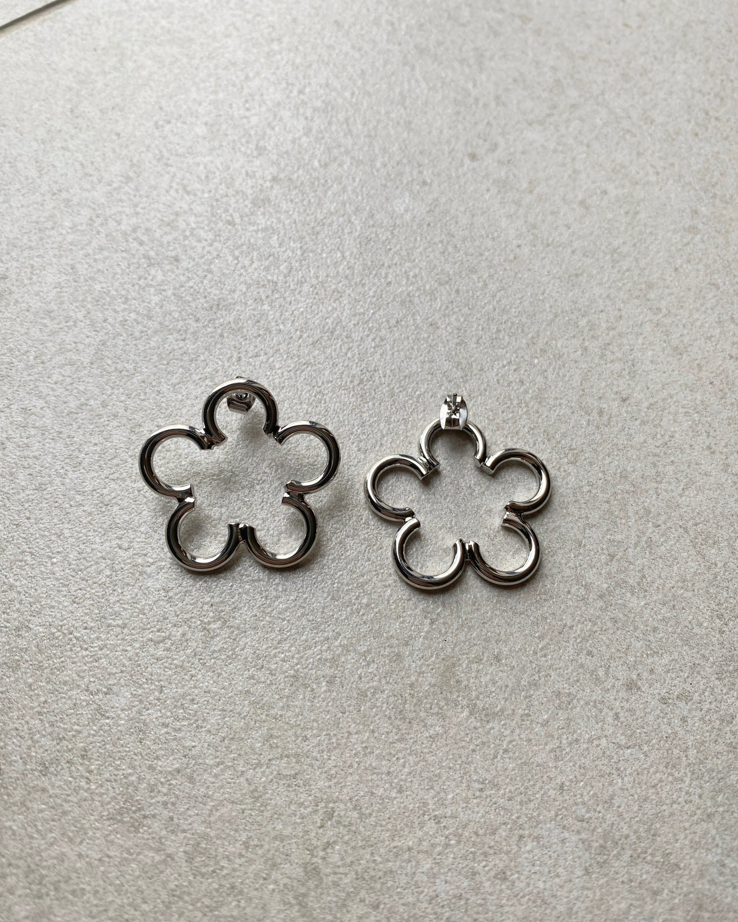 KA343 FAFA Earring