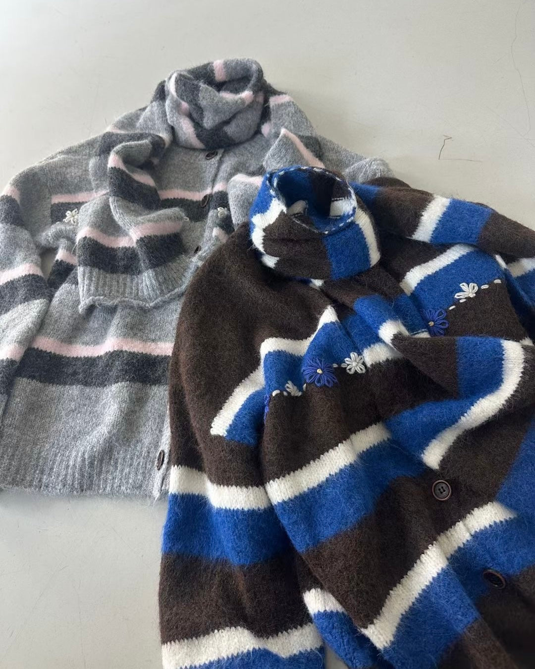 Preorder 🌸 CD054 Floral Muffler Knit - Gray | Brown