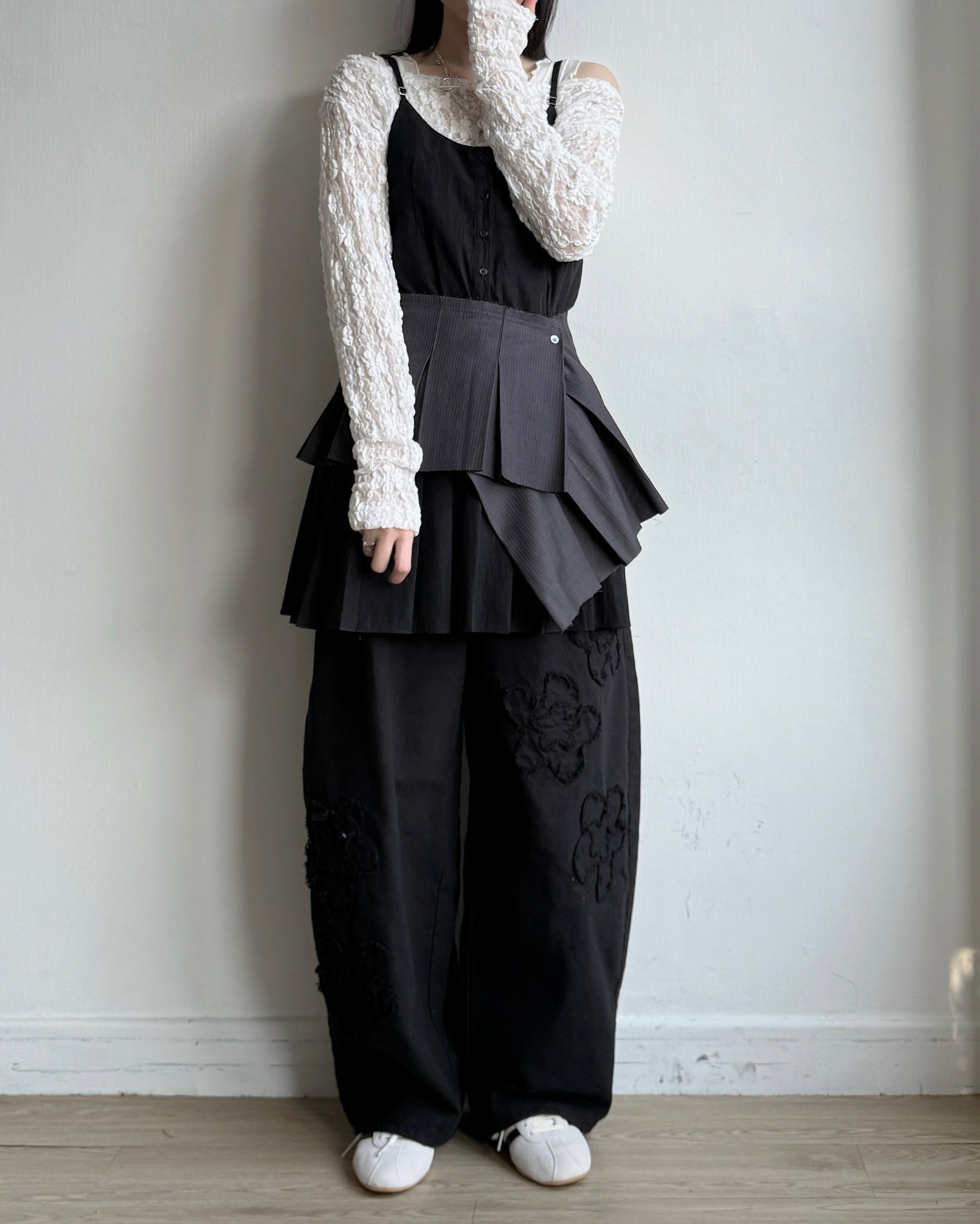 TP575 FAFA Lace Top - White | Black