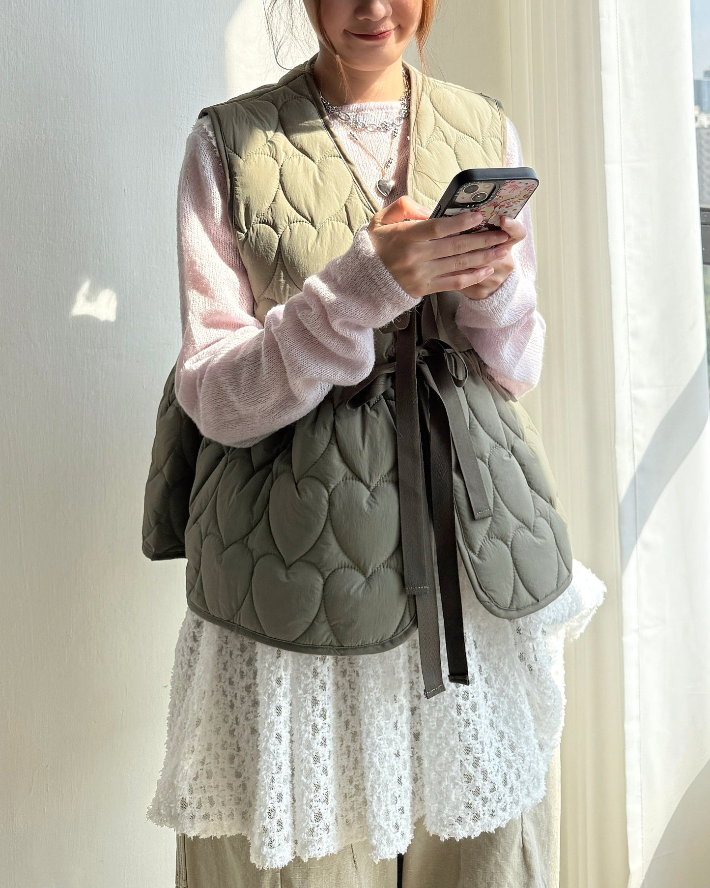 🐏早鳥限定優惠 VT267 Heart Quilted Vest - Khaki | Black