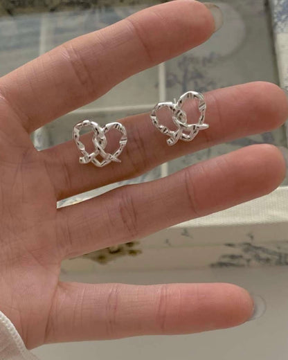 KA388 Pretzel Earring