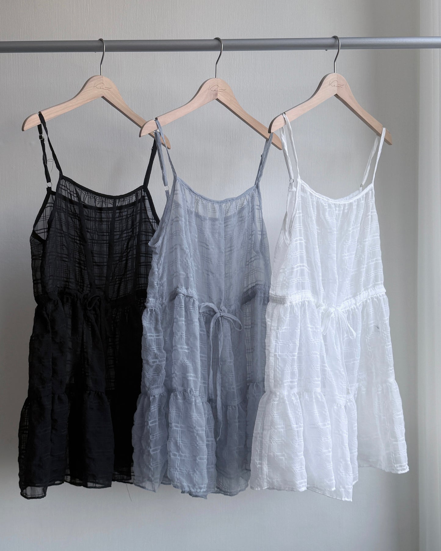 VT255 Check Sheer Vest - White | Black | Blue