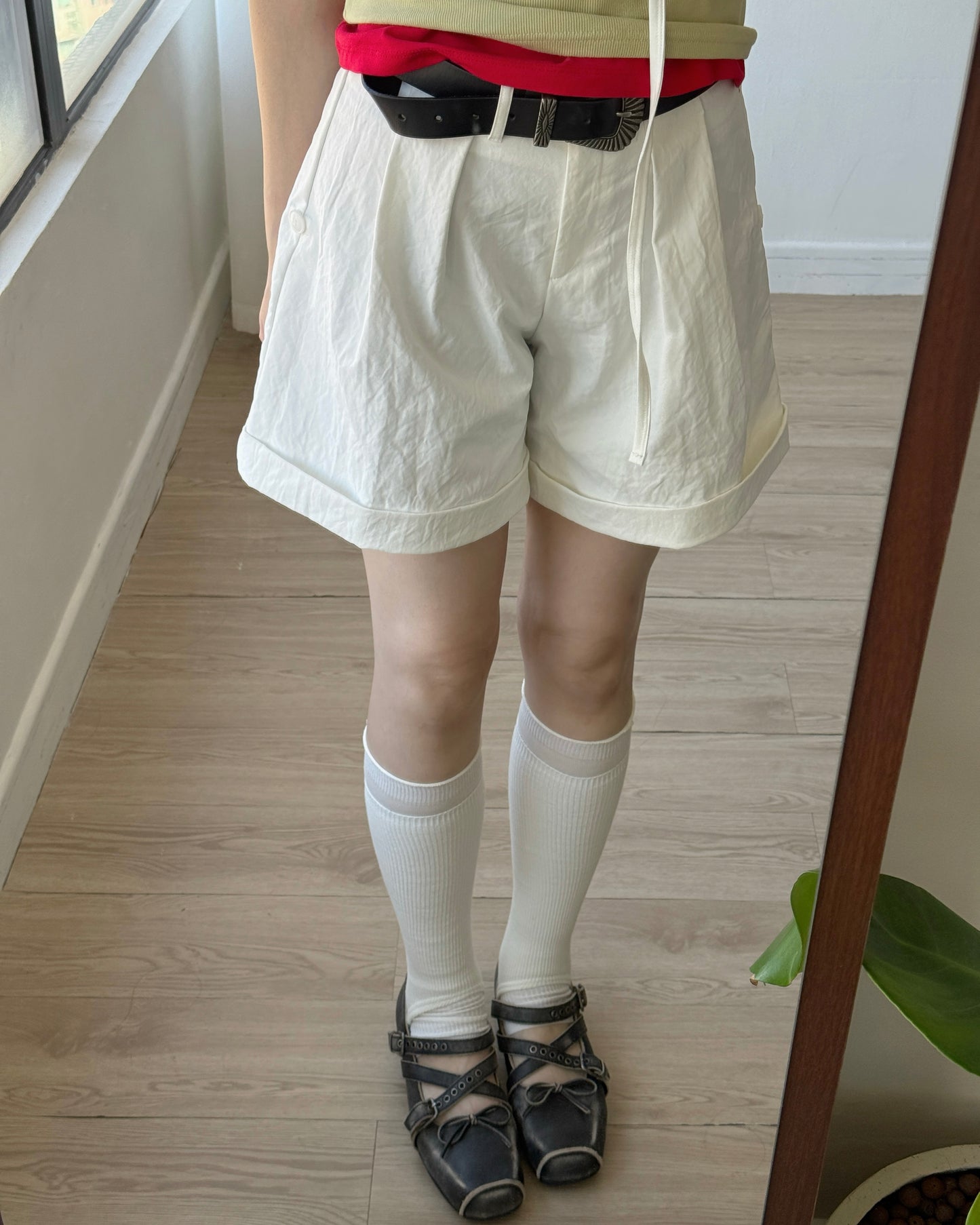 SP021 Roll-up Shorts - White | Black