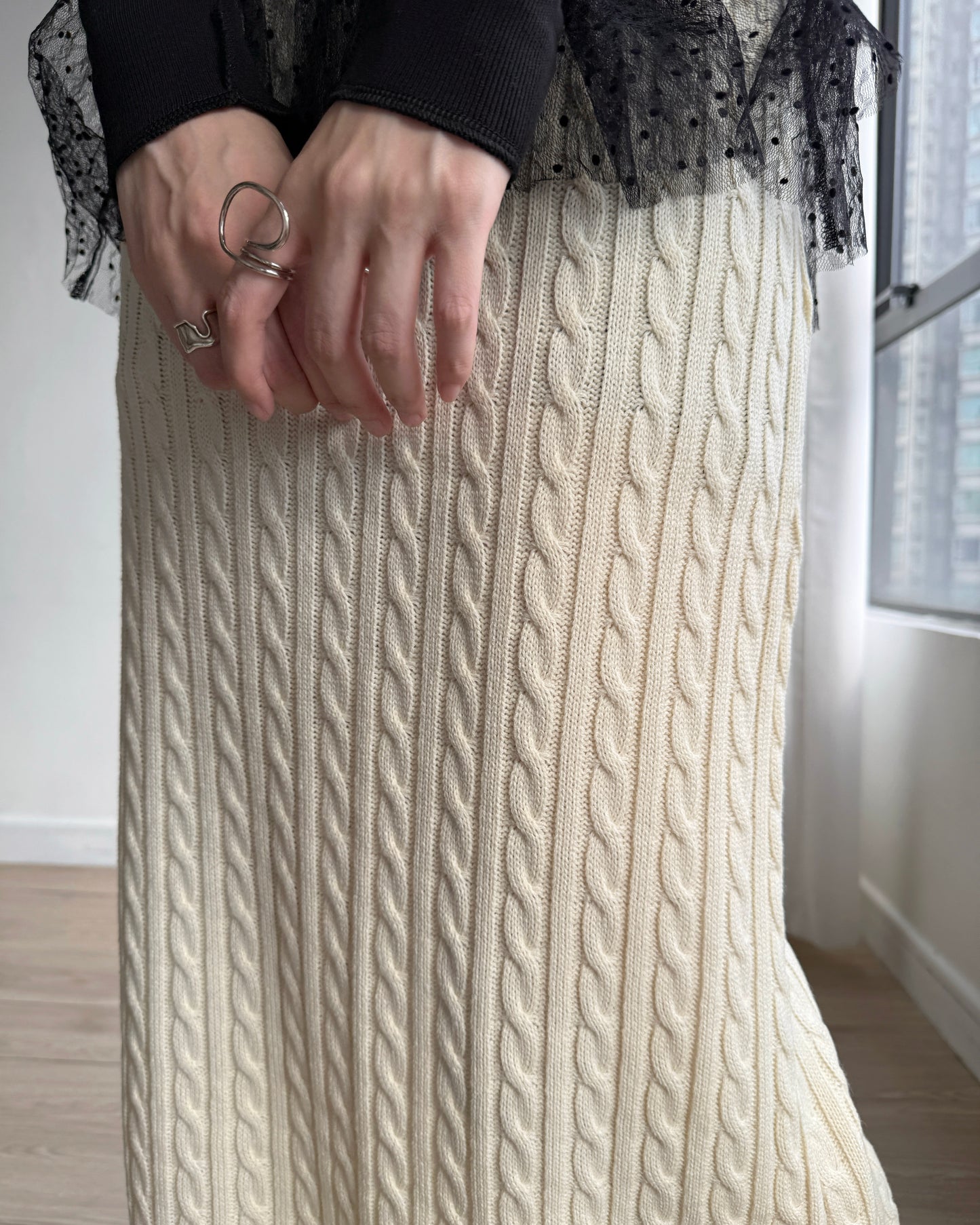 SK206 Cable Skirt - Ivory | Black