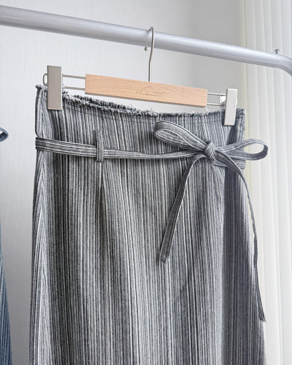 現貨 SK193 Long Denim Skirt - Blue | Black