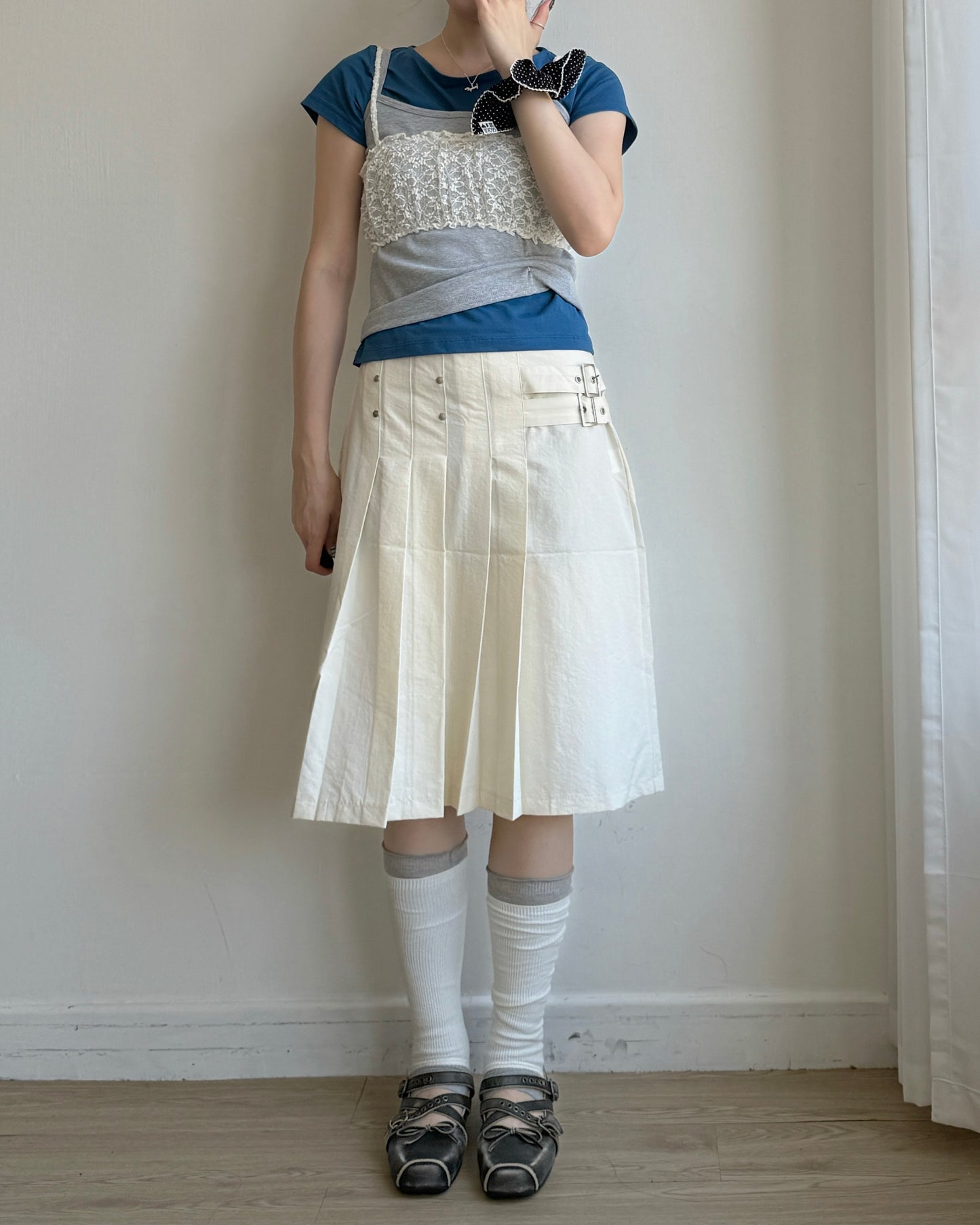 SK225 Pleated Skirt - Ivory | Black