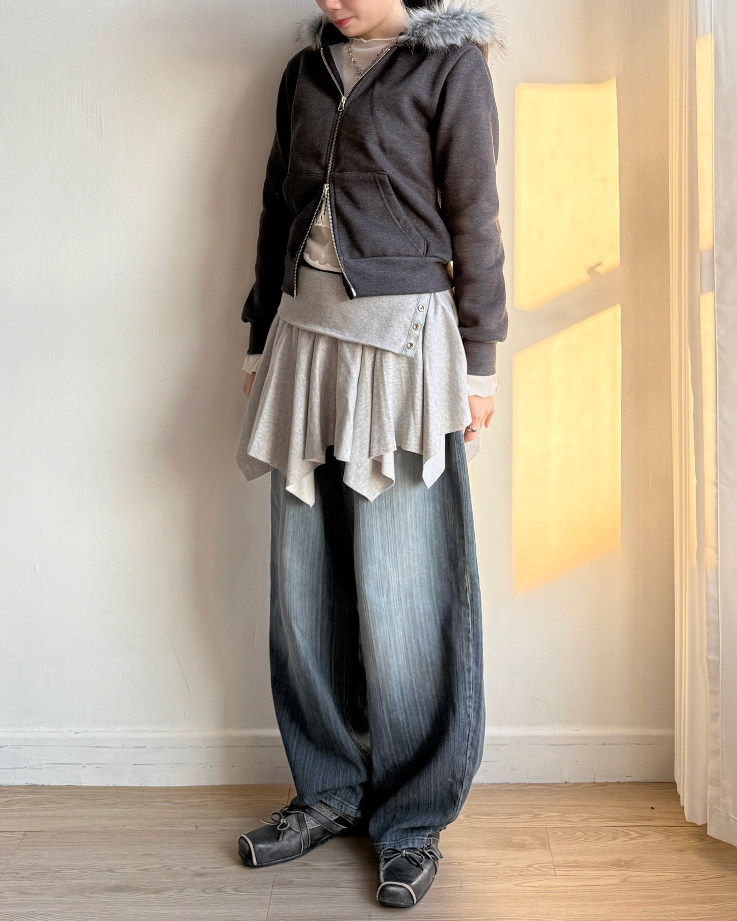 JN063 [ OOTJ ] Vintage Mid-Wash Wide Jeans