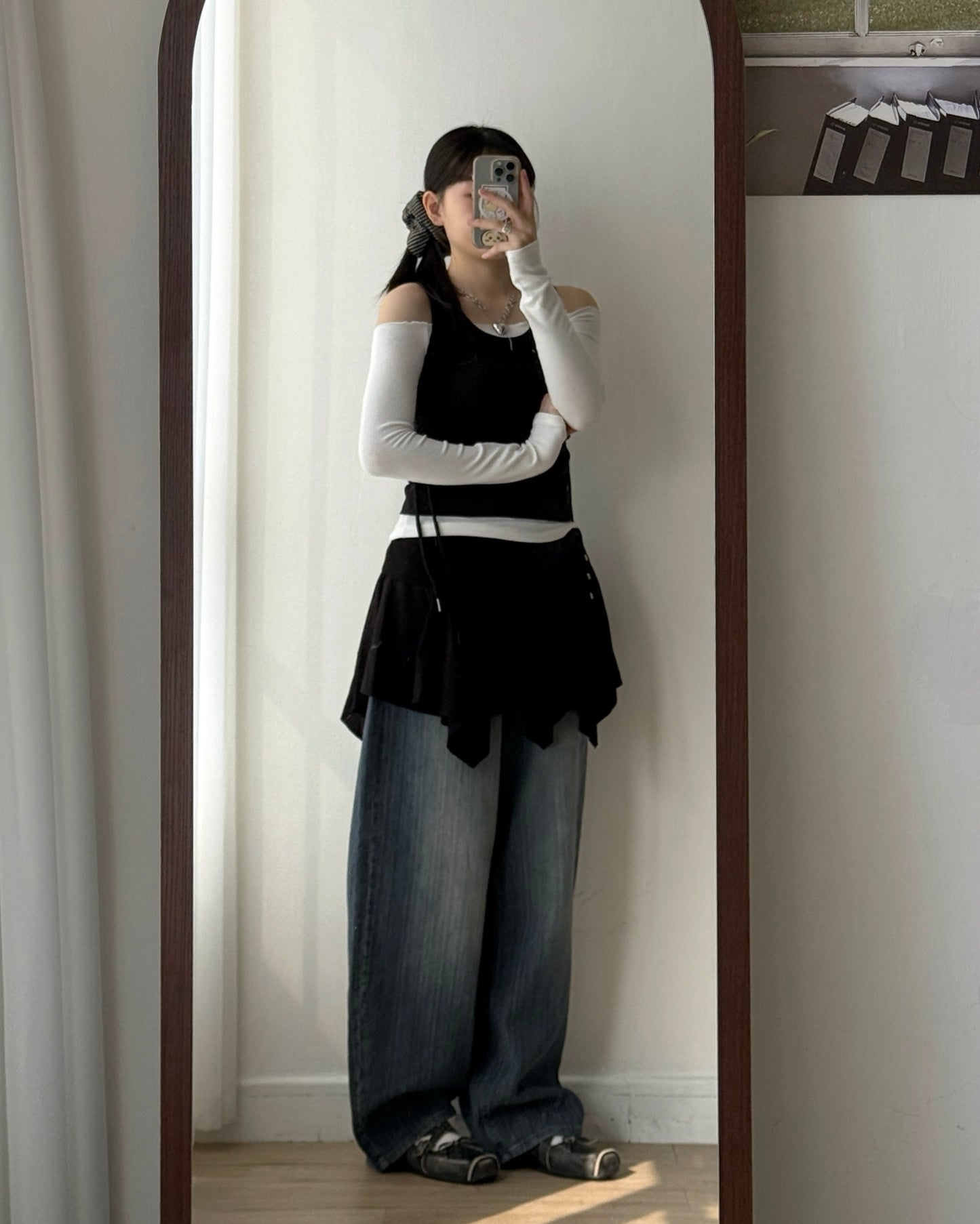 TP564 Basic Off-shoulder Top - White | Black