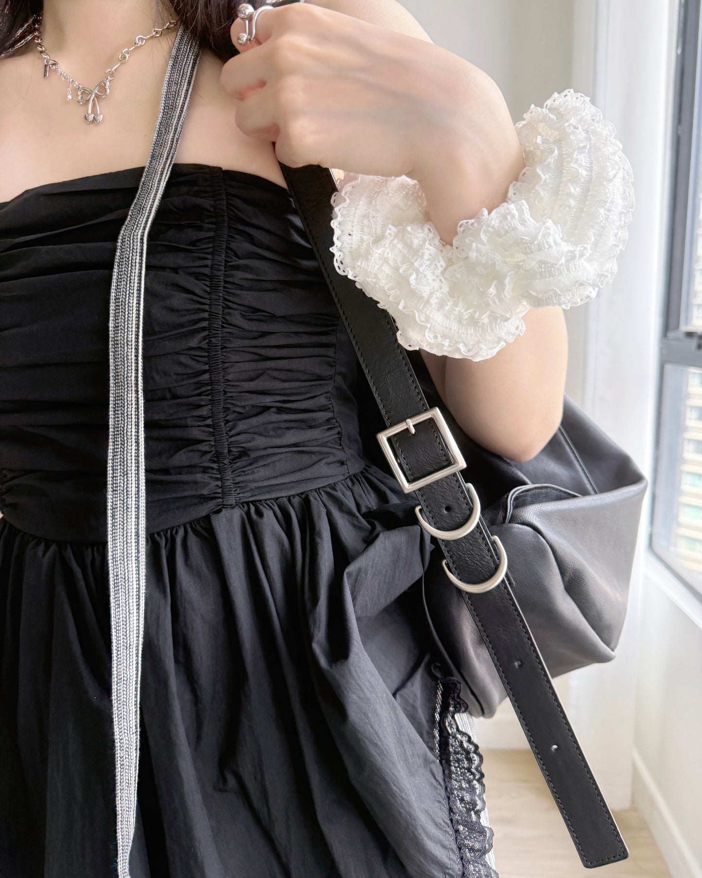 Preorder - BG032 Folding Shoulder Bag - Black | Beige