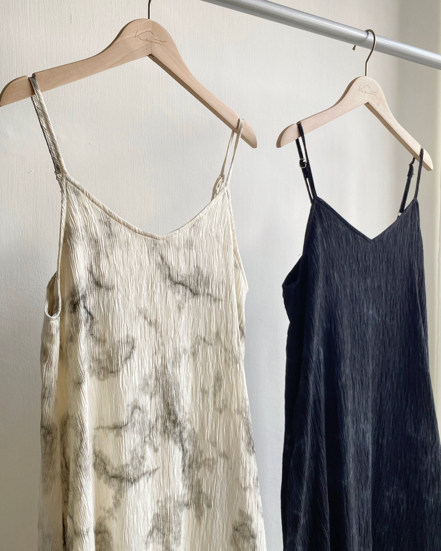 DS269 Tie Dye OPS - Ivory | Black